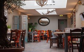 The Kings Arms Hotel Malmesbury